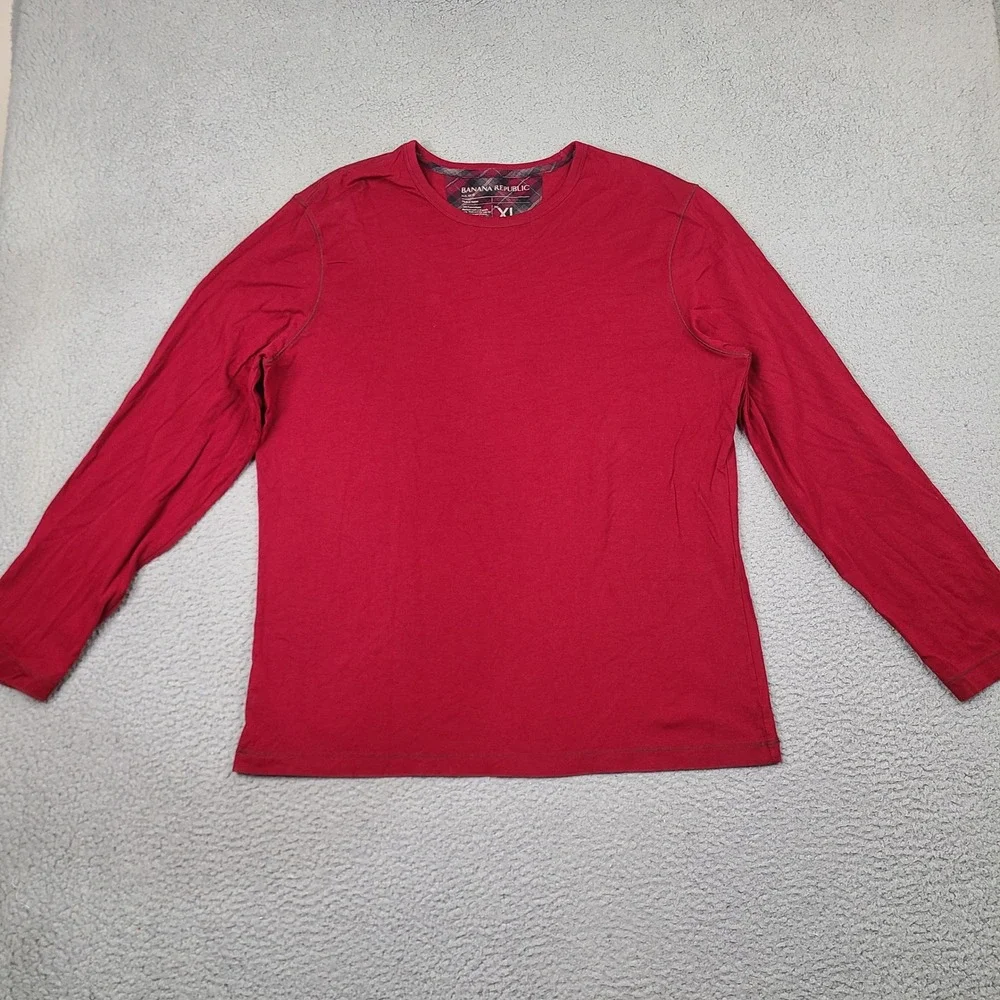 Banana Republic T-Shirt Mens XL Red Long Sleeve Crew Neck Cotton